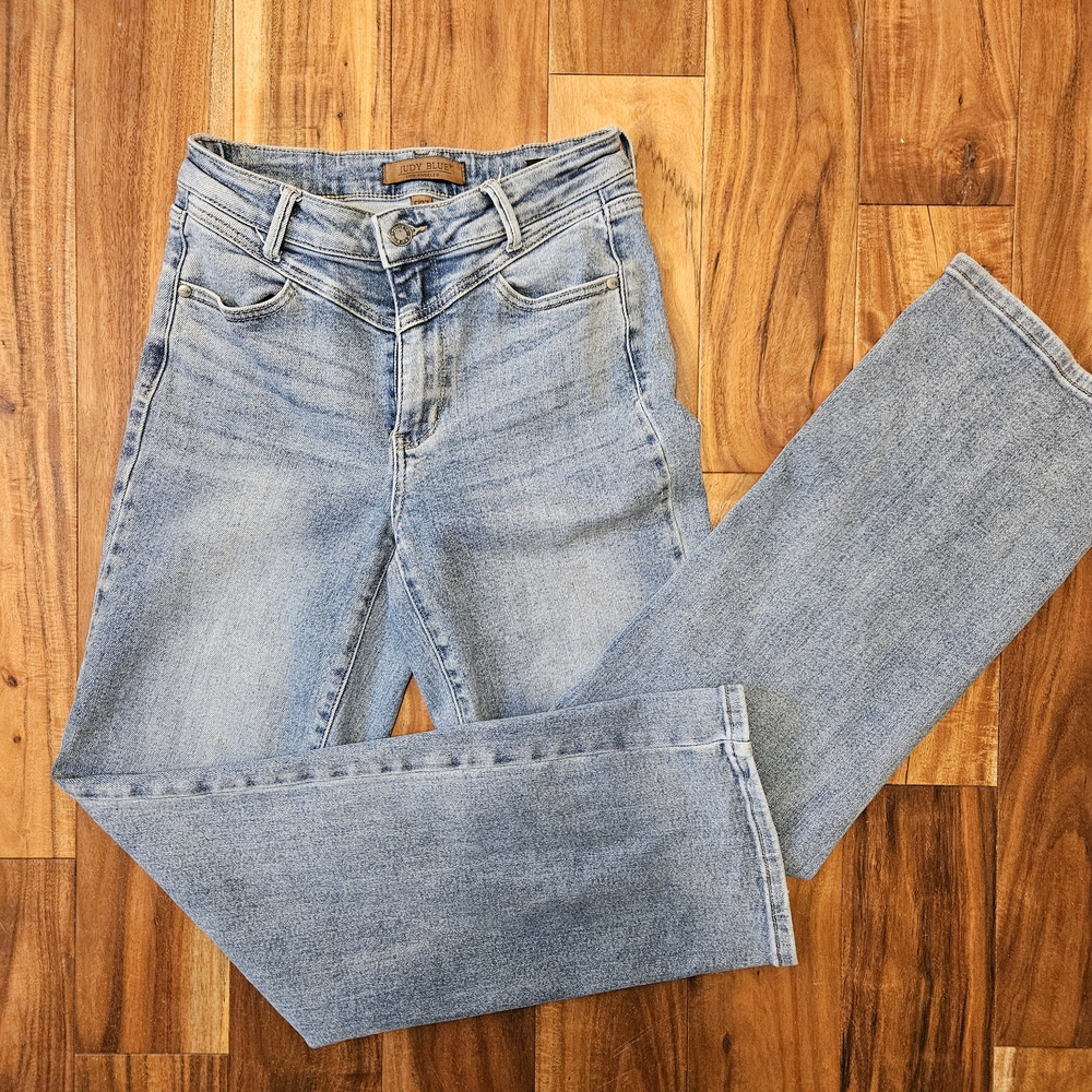 Judy Blue Retro Wide Fit Size 5 / 27
